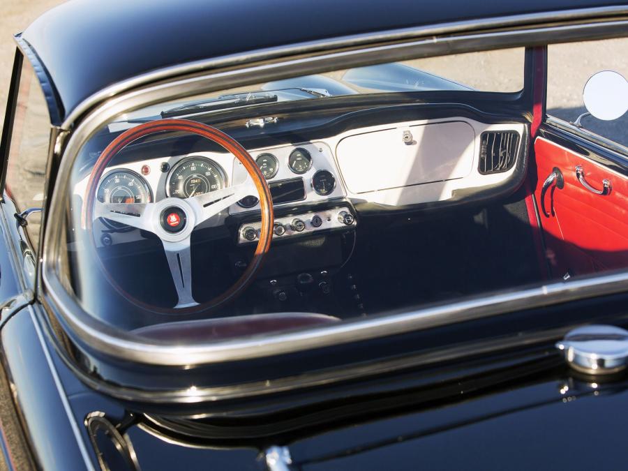Детали экстерьера Triumph TR4 Surrey Top 1961 года  (фото 2 из 52)